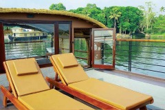 Cruise Land Houseboats