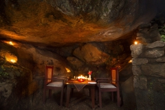 CAVE-CANDLE-LIGHT-DINNER-scaled