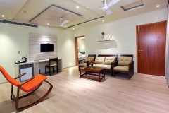 woodnote-hotel-thekkady-living