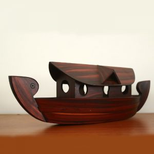 wooden-houseboat-handicraft