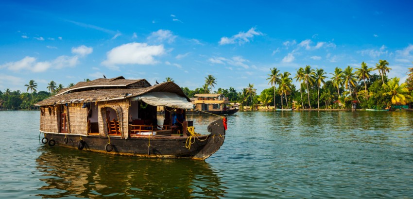 Kerala Travel Packages to Alleppey – Explore Backwaters with Travelnote
