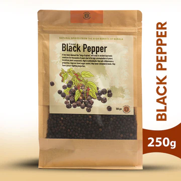 Premium Kerala black pepper from Spice Munnar, sun-dried and aromatic, sourced from the spice gardens of Kerala