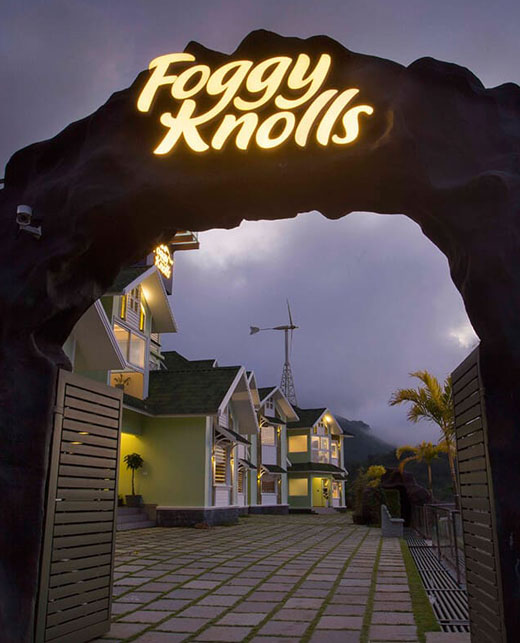 Foggy Knolls Resort Vagamon hilltop view surrounded by lush Western Ghats – best resort in Vagamon